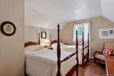 18 Old Farm Road, East Hills, NY 11577 - Photo 18
