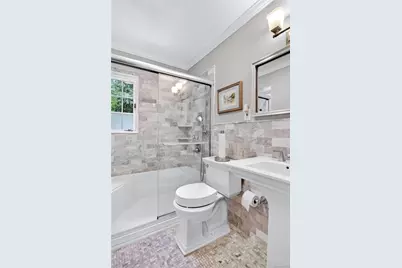 18 Old Farm Road, East Hills, NY 11577 - Photo 12