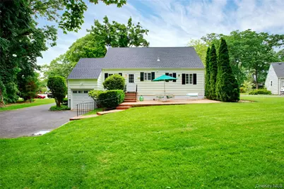 18 Old Farm Road, East Hills, NY 11577 - Photo 24