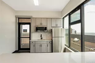 1 E Broadway, Long Beach, NY 11561 - Photo 20