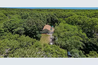 283 Railroad Avenue, Center Moriches, NY 11934 - Photo 18