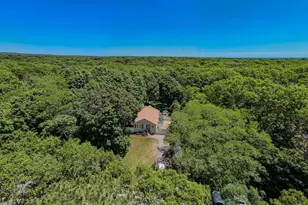 283 Railroad Ave, Center Moriches, NY 11934 - Photo 18