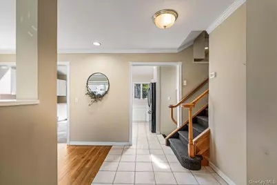 7 Margaret Drive, Plainview, NY 11803 - Photo 2