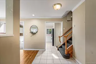 7 Margaret Dr, Plainview, NY 11803 - Photo 2