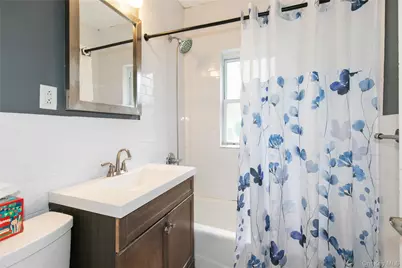 367 Summit Avenue, Cedarhurst, NY 11516 - Photo 16