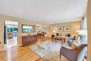 4 Long Hill Rd, Smithtown, NY 11787 - Photo 4