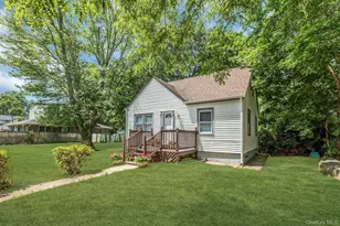 96 Washington Dr, Mastic Beach, NY 11951 - Photo 2