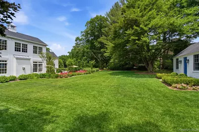 1920 Midlane, Muttontown, NY 11791 - Photo 32