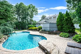 20 Hancock Ct, South Setauket, NY 11720 - Photo 8