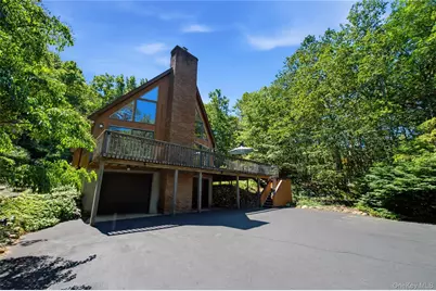 73 Glen Road, Calverton, NY 11933 - Photo 2