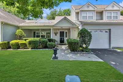 702 Pebble Beach Path, Riverhead, NY 11901 - Photo 1