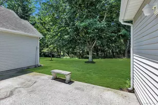 702 Pebble Beach Path, Riverhead, NY 11901 - Photo 24