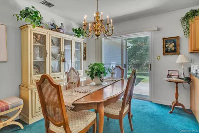 702 Pebble Beach Path, Riverhead, NY 11901 - Photo 4