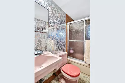 726 University Street, Valley Stream, NY 11581 - Photo 14