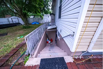 86 Jesse Street, Freeport, NY 11520 - Photo 32