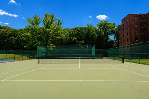 75-05 210th St, Oakland Gardens, NY 11364 - Photo 26