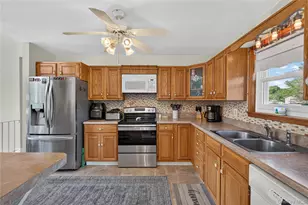 14 Blossom Grove Ct, Highland, NY 12528 - Photo 8