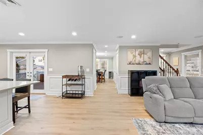 122 Linton Avenue, Lindenhurst, NY 11757 - Photo 8