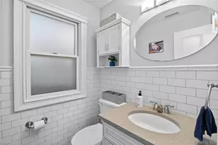 122 Linton Ave, Lindenhurst, NY 11757 - Photo 22