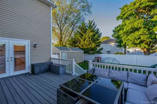 122 Linton Ave, Lindenhurst, NY 11757 - Photo 38