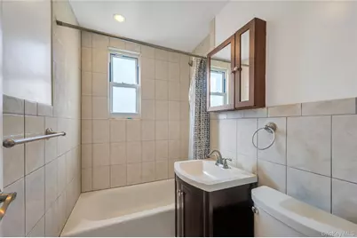 75 Edwards Street #1C, Roslyn Heights, NY 11577 - Photo 14