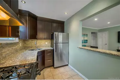 75 Edwards Street #1C, Roslyn Heights, NY 11577 - Photo 12