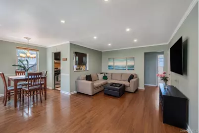 75 Edwards Street #1C, Roslyn Heights, NY 11577 - Photo 4