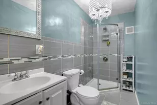 146 Melville Rd, Farmingdale, NY 11735 - Photo 16
