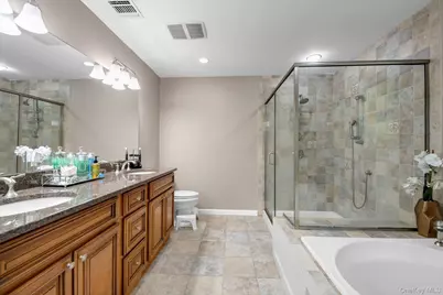 146 Melville Road, Farmingdale, NY 11735 - Photo 12