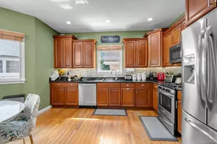 146 Melville Rd, Farmingdale, NY 11735 - Photo 6