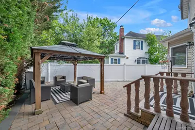 146 Melville Road, Farmingdale, NY 11735 - Photo 20