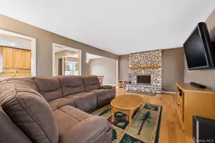 12 Wilmont Turn, Coram, NY 11727 - Photo 8