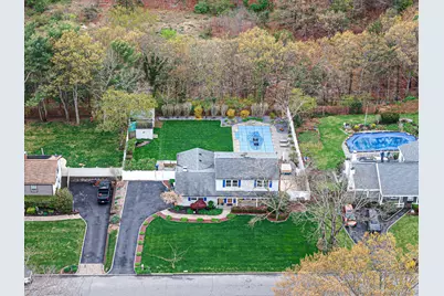 12 Wilmont Turn, Coram, NY 11727 - Photo 2