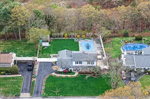 12 Wilmont Turn, Coram, NY 11727 - Photo 2