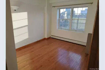 71-66 Parsons Boulevard #3F, Fresh Meadows, NY 11365 - Photo 4