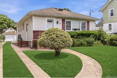 17 Duryea Place, Lynbrook, NY 11563 - Photo 2