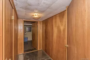 17 Duryea Pl, Lynbrook, NY 11563 - Photo 20