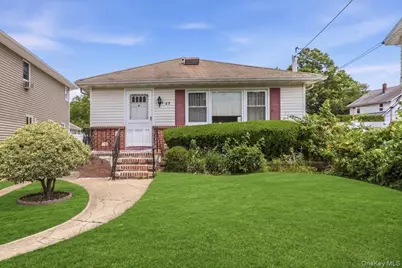 17 Duryea Place, Lynbrook, NY 11563 - Photo 1