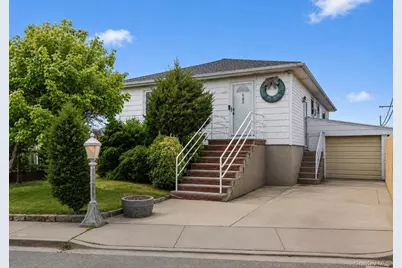 442 Albern Avenue, Oceanside, NY 11572 - Photo 12
