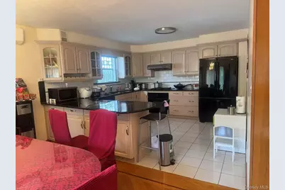 250-56 39th Road, Little Neck, NY 11363 - Photo 4