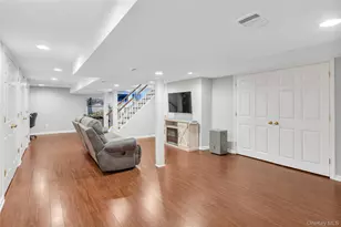 9 Carrol Pl, Greenlawn, NY 11740 - Photo 14