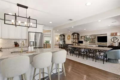 3 Del Place, Hauppauge, NY 11788 - Photo 14