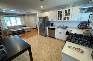 36 34th St, Copiague, NY 11726 - Photo 10