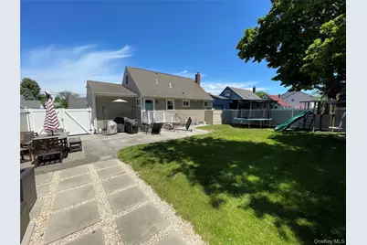 36 34th Street, Copiague, NY 11726 - Photo 22