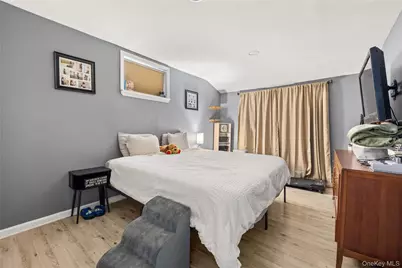 1632 N Thompson Drive, Bay Shore, NY 11706 - Photo 8