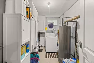 1632 N Thompson Dr, Bay Shore, NY 11706 - Photo 12