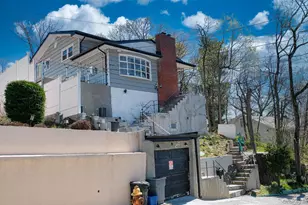 18 Arden Pl, Yonkers, NY 10701 - Photo 2