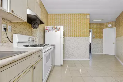 4201 Newtown Road, Astoria, NY 11103 - Photo 12