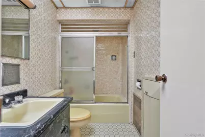 4201 Newtown Road, Astoria, NY 11103 - Photo 14