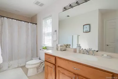 26 Legends Circle, Melville, NY 11747 - Photo 24